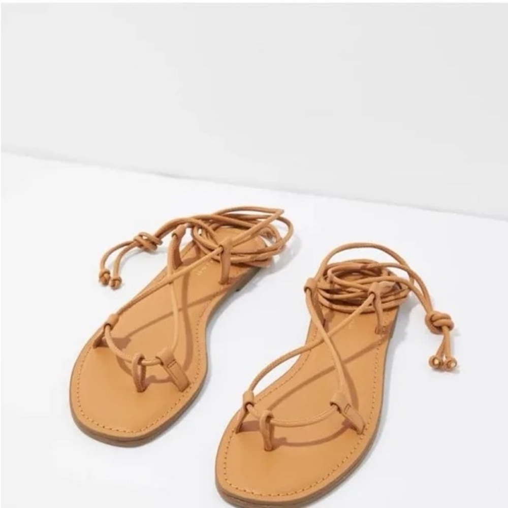 American Eagle Outfitters Tan Strappy Gladiator Sandals Size 8 EUC